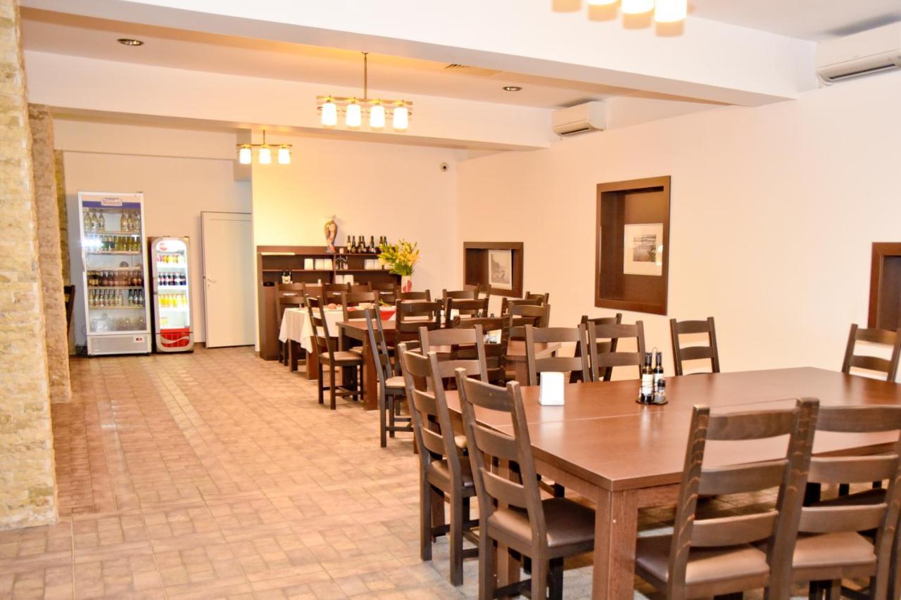 Delta Est Hotel & Restaurant سولينا المظهر الخارجي الصورة