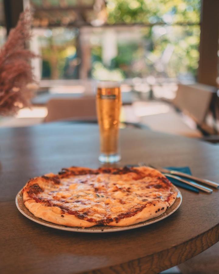 Delta Est Hotel & Restaurant سولينا المظهر الخارجي الصورة